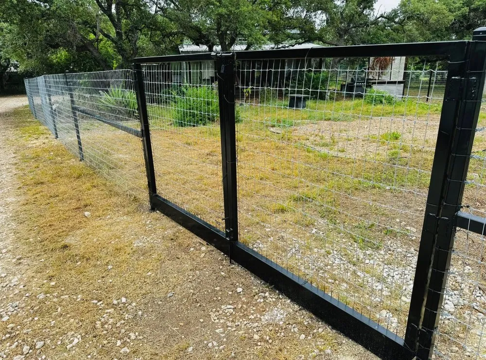 Local chain link fencing service in Kyle, TX - NL Constructors