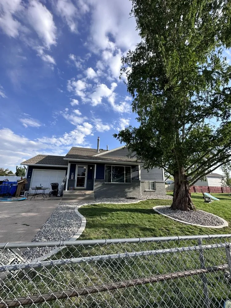 Trusted vinyl fence installation for homes in Roy, UT by NUscapes