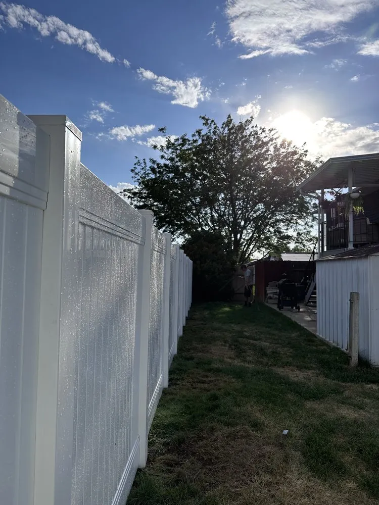 Top-rated privacy fencing in Roy, UT by NUscapes