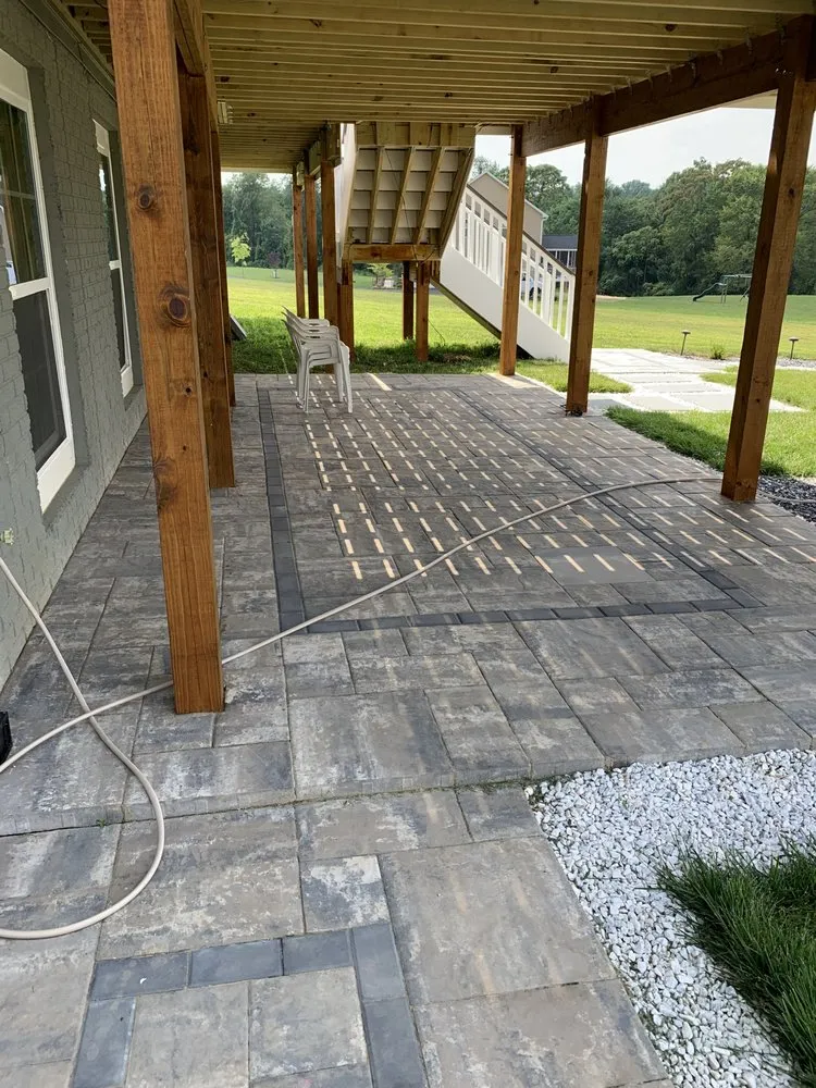 Quality fence installation service in Springfield, VA - OG Construction Services