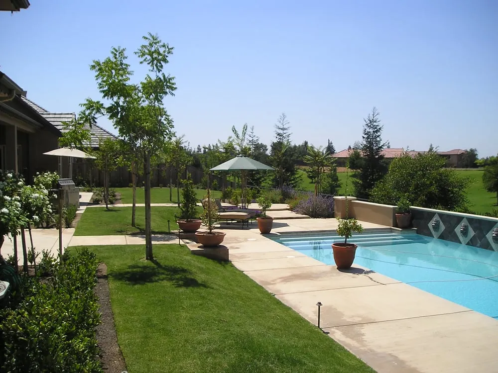 Top-rated vinyl fence installation for homes in Clovis, CA by Parker Landscape