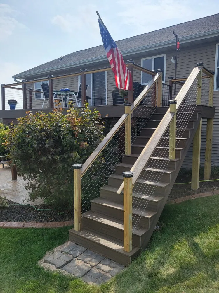 Expert wood fence service service in Wrightstown, WI - Phoenix Decking