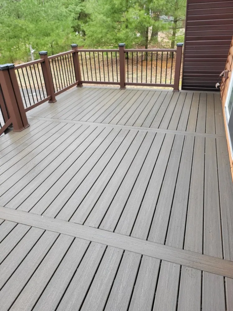 Reliable vinyl fence installation experts serving Wrightstown, WI - Phoenix Decking