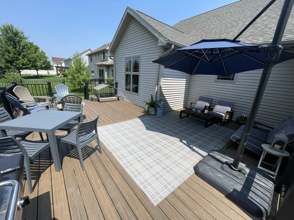 Top-rated fence installation service in Wrightstown, WI - Phoenix Decking