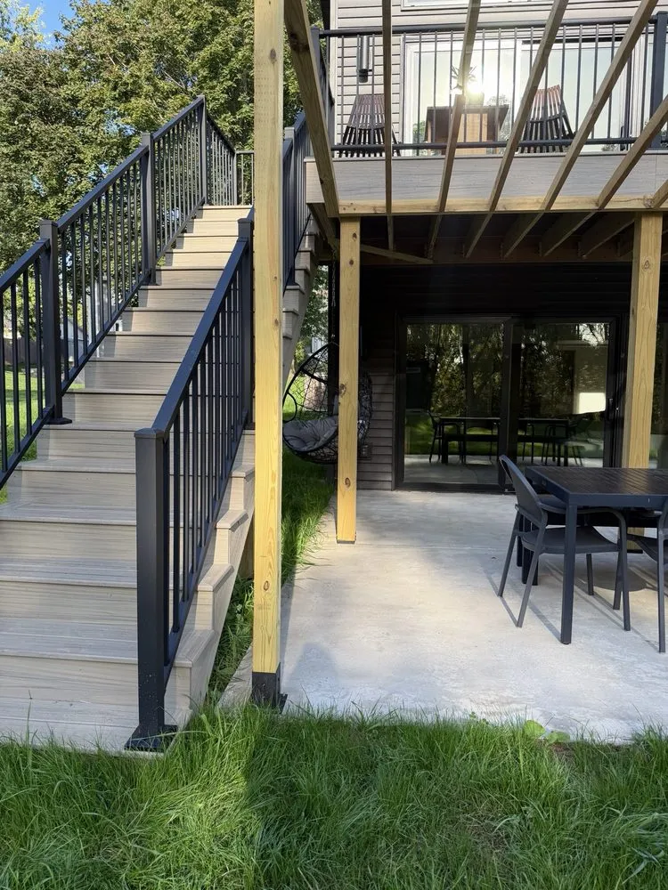 Local chain link fencing experts serving Wrightstown, WI - Phoenix Decking