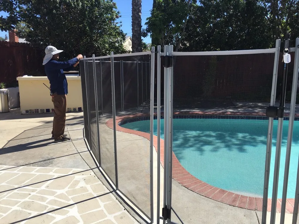 Top-rated vinyl fence installation experts serving Riverside, CA - Poolsafe - Riverside