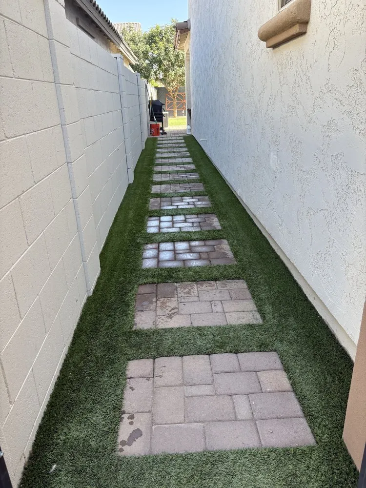 Trusted vinyl fence installation for homes in Phoenix, AZ by Poolsy