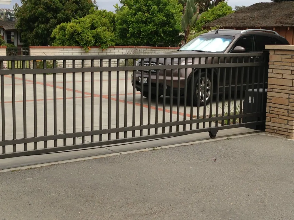 Trusted vinyl fence installation service in Poway, CA - Poway Automatic Gates