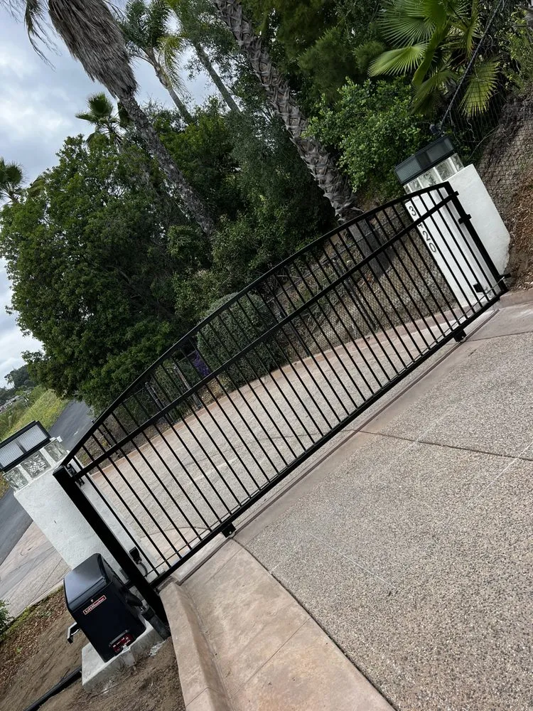 Affordable chain link fencing service in Fallbrook, CA - Pro Gates