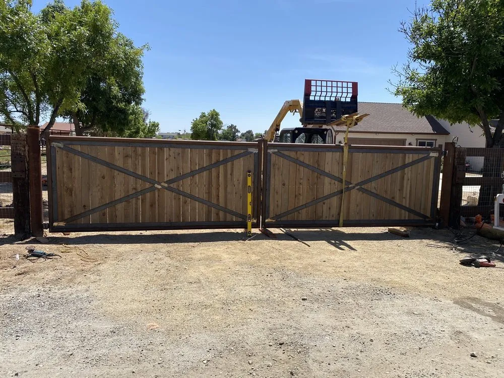 Top-rated privacy fencing service in Fallbrook, CA - Pro Gates