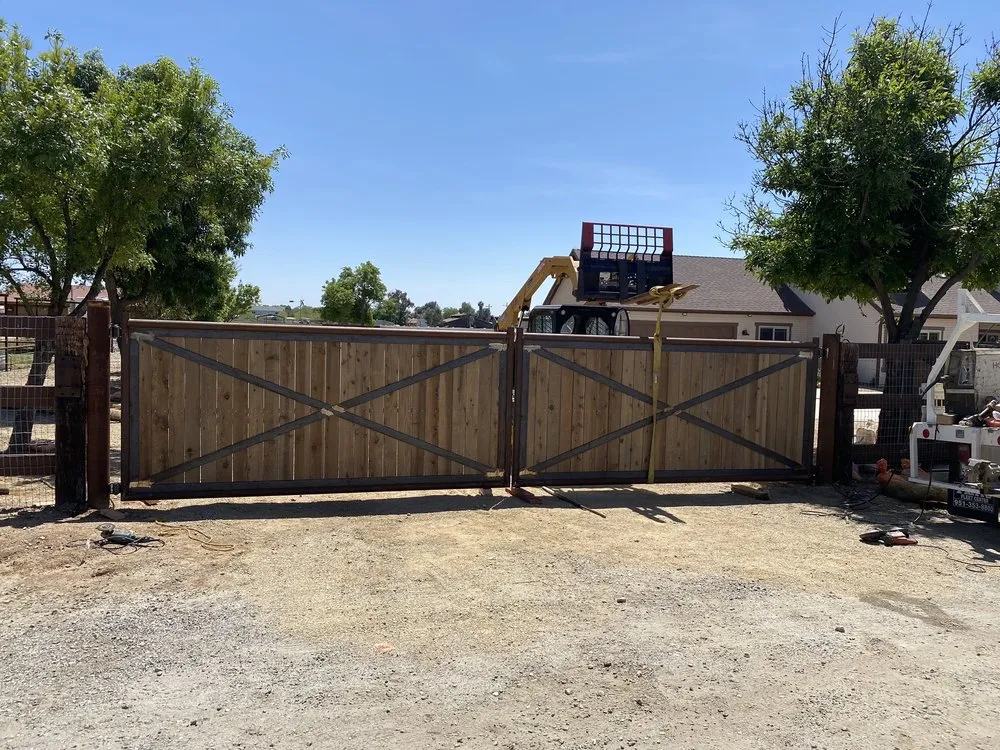Top-rated privacy fencing in Fallbrook, CA by Pro Gates