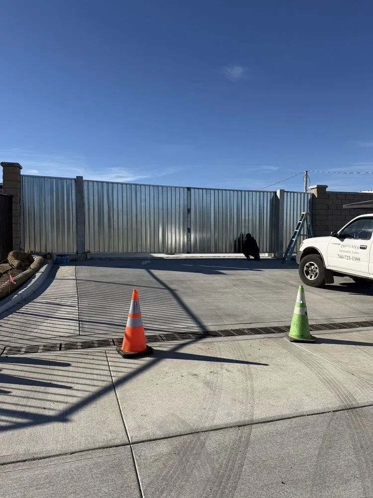 Top-rated vinyl fence installation experts serving Fallbrook, CA - Pro Gates