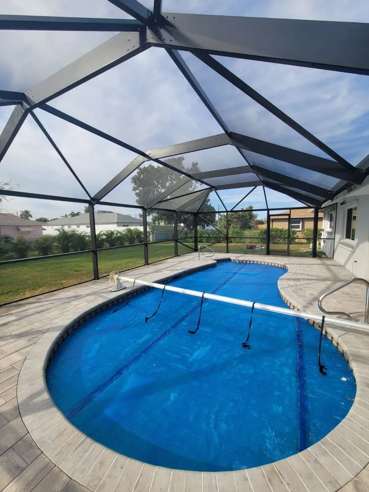 Local fence installation experts serving Boca Raton, FL - Pro-Tech Screen