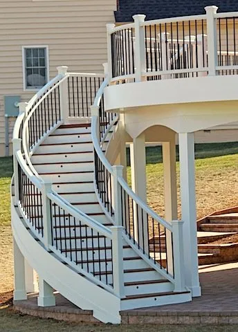 Professional vinyl fence installation service in Gainesville, VA - PROdeck Construction