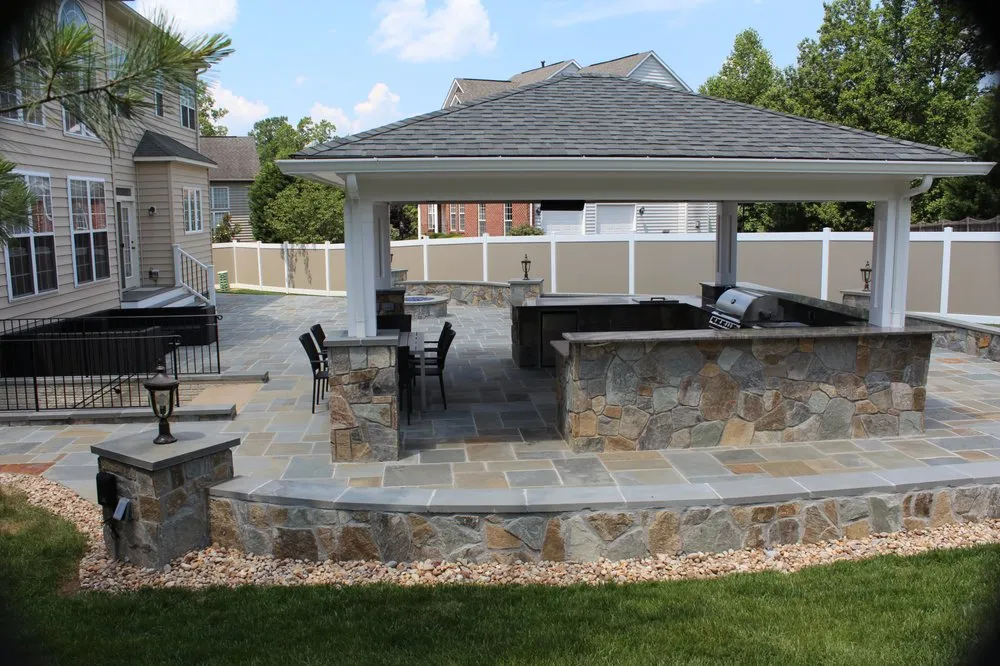 Professional vinyl fence installation service in Gainesville, VA - PROdeck Construction