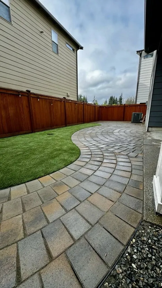 Trusted fence repair experts serving Bothell, WA - Prosper Landscape & Construction