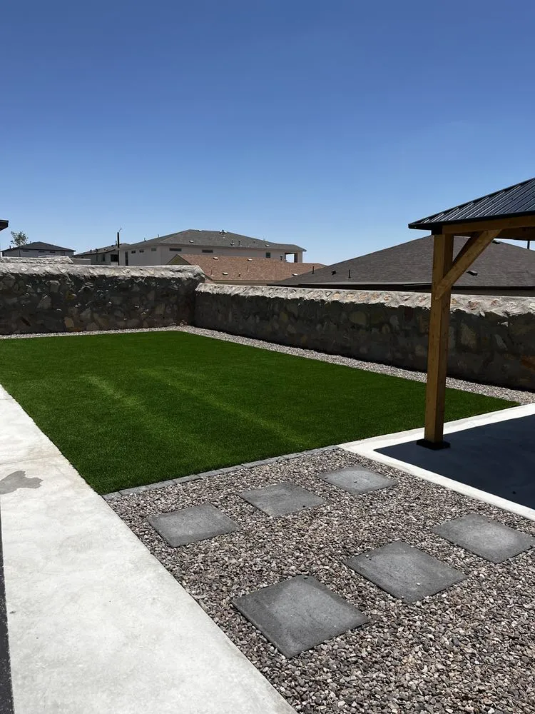Local vinyl fence installation for homes in El Paso, TX by Protense