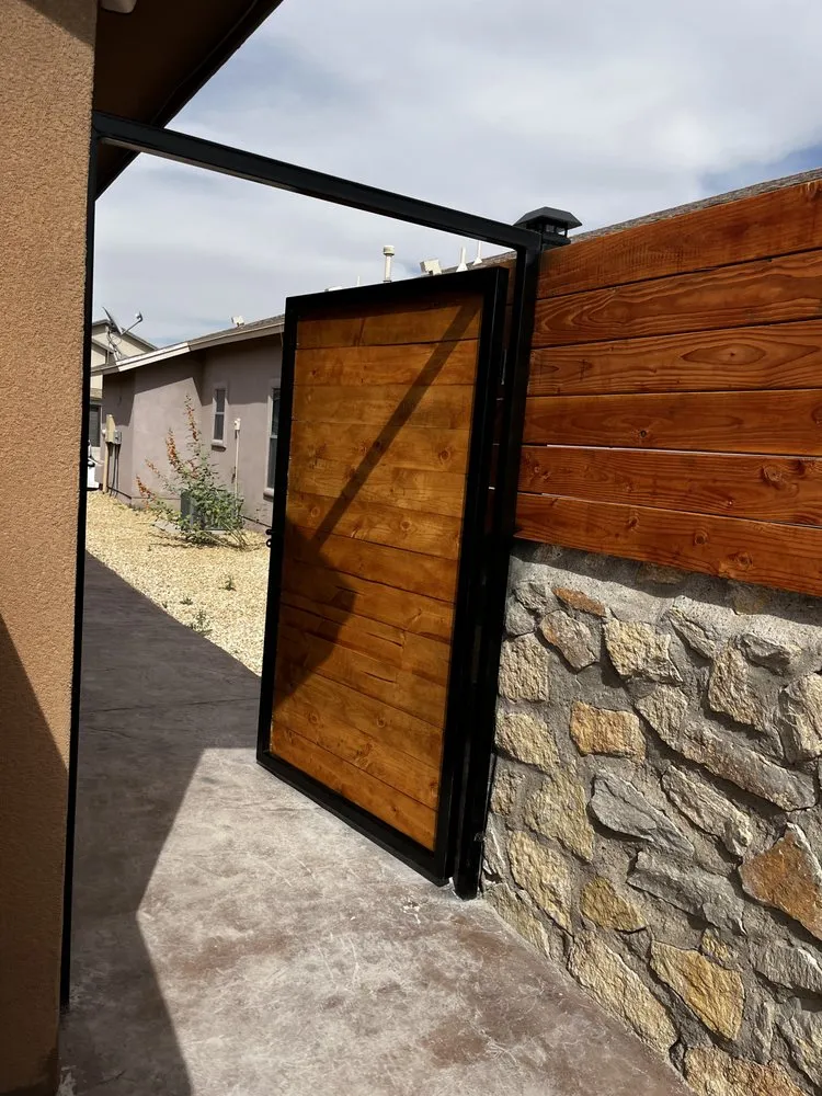 Quality vinyl fence installation in El Paso, TX by Protense