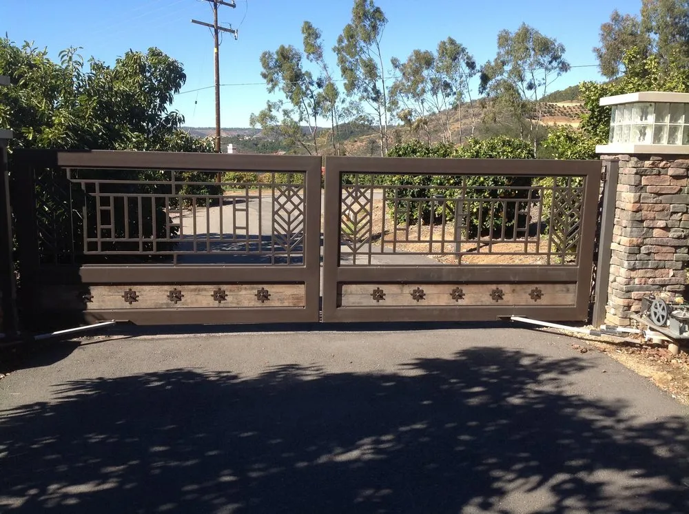 Expert fence installation experts serving Fallbrook, CA - Quality Gate