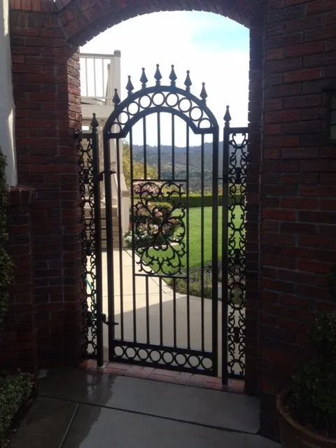 Top-rated fence installation experts serving Fallbrook, CA - Quality Gate