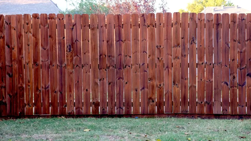 Quality vinyl fence installation service in Coppell, TX - Quick Stain