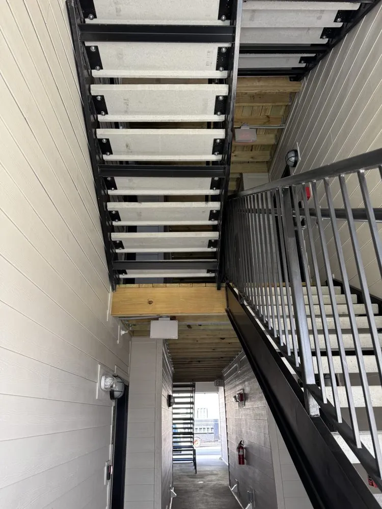Local fence repair service in Springfield, MO - Rail-Tech