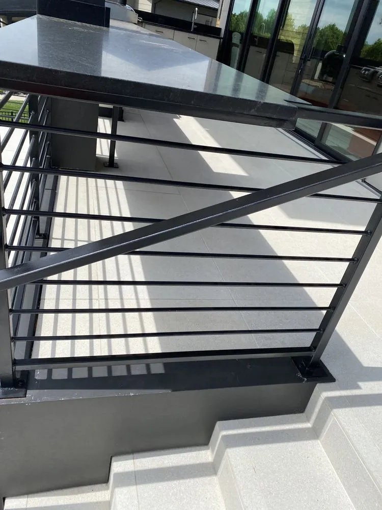 Trusted vinyl fence installation for homes in Springfield, MO by Rail-Tech