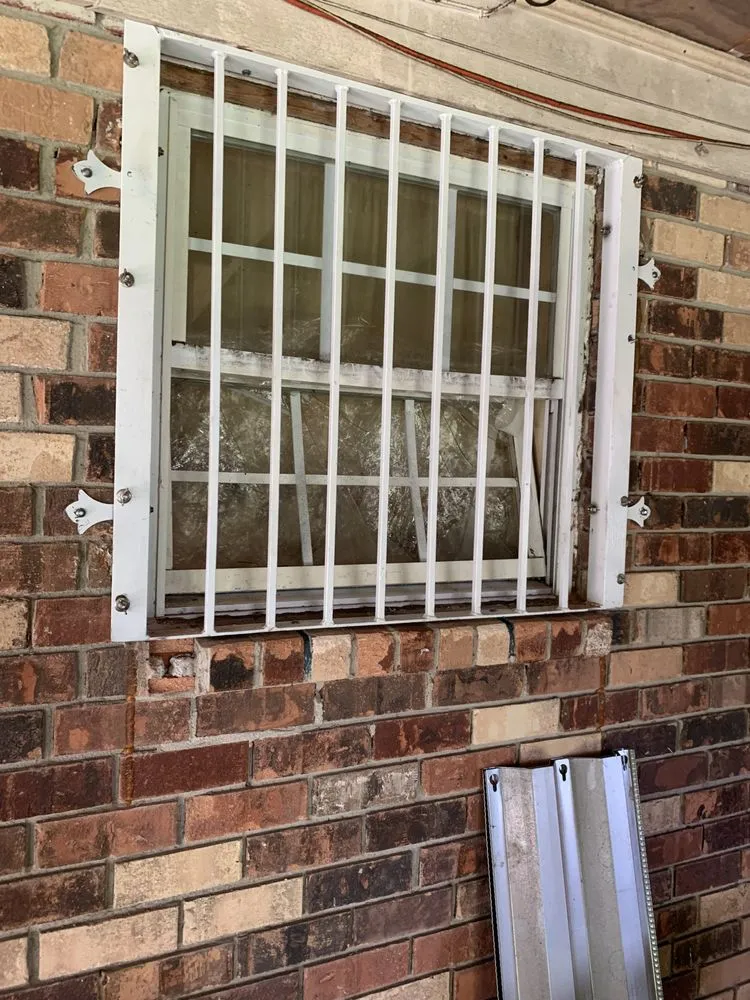 Trusted vinyl fence installation service in Bellview, FL - Rails