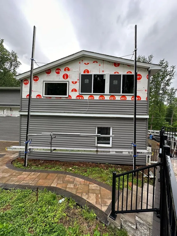 Professional fence installation for homes in Silver Spring, MD by R&E Hardscaping