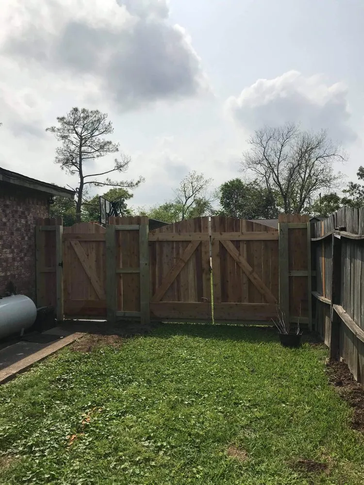 Local fence repair service in Angleton, TX - Rock Solid Fence