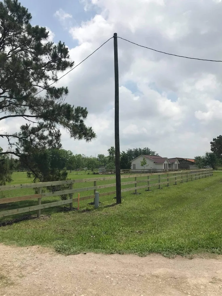 Reliable privacy fencing in Angleton, TX by Rock Solid Fence