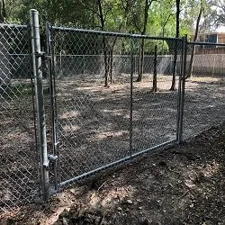 Local vinyl fence installation for homes in Spring, TX by Rocket Fence