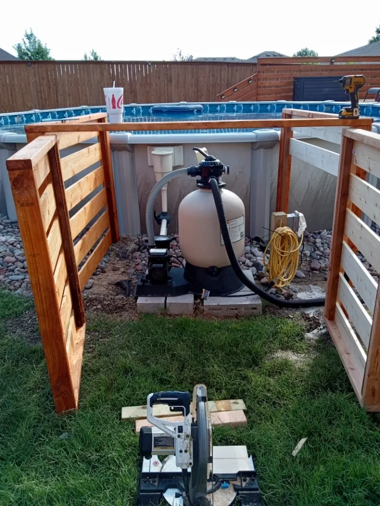 Top-rated vinyl fence installation experts serving Commerce, TX - R&R Communication