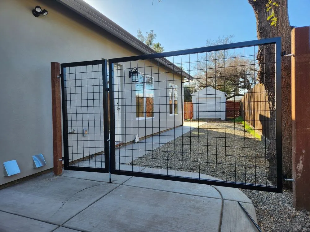 Affordable vinyl fence installation in Placerville, CA by RT Mobile Welding