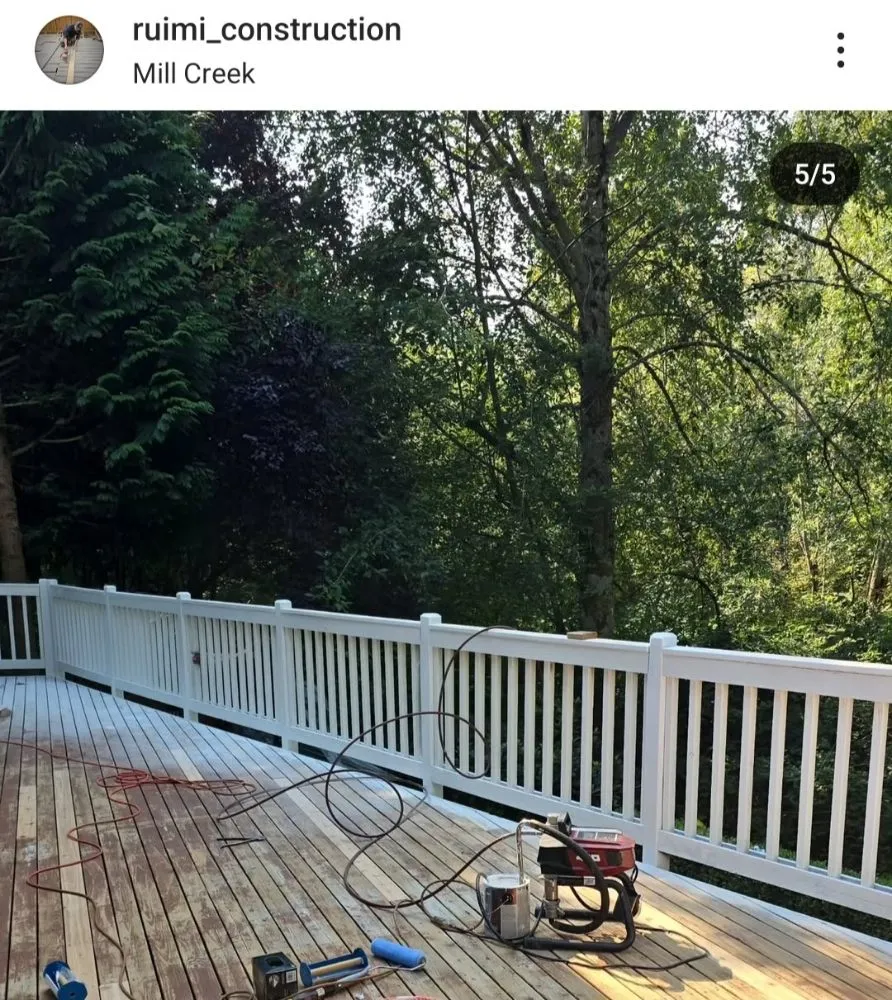 Top-rated wood fence service for homes in Everett, WA by RUIMI CONSTRUCTION