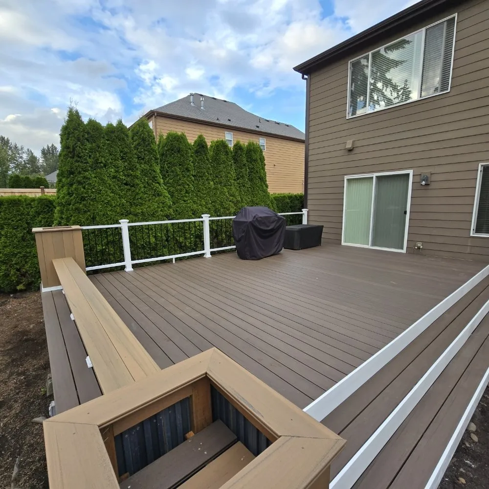 Reliable privacy fencing for homes in Everett, WA by RUIMI CONSTRUCTION