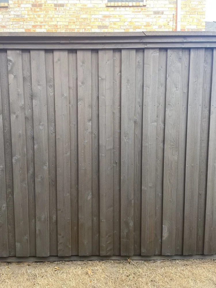 Professional fence repair for homes in Aledo, TX by Rustic Stain