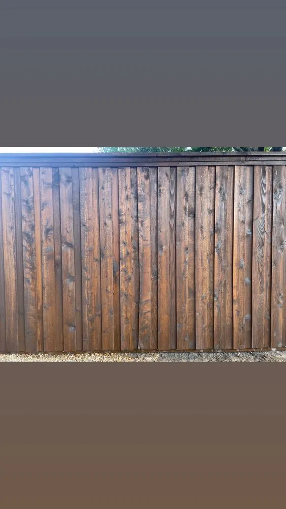 Expert vinyl fence installation in Aledo, TX by Rustic Stain