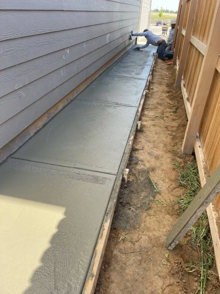 Expert privacy fencing in Euless, TX by Sam’s Concrete Solution