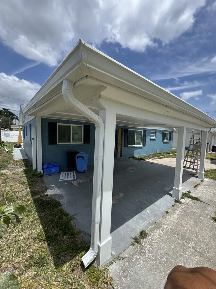 Quality fence installation in Riverview, FL by Seamless Structures
