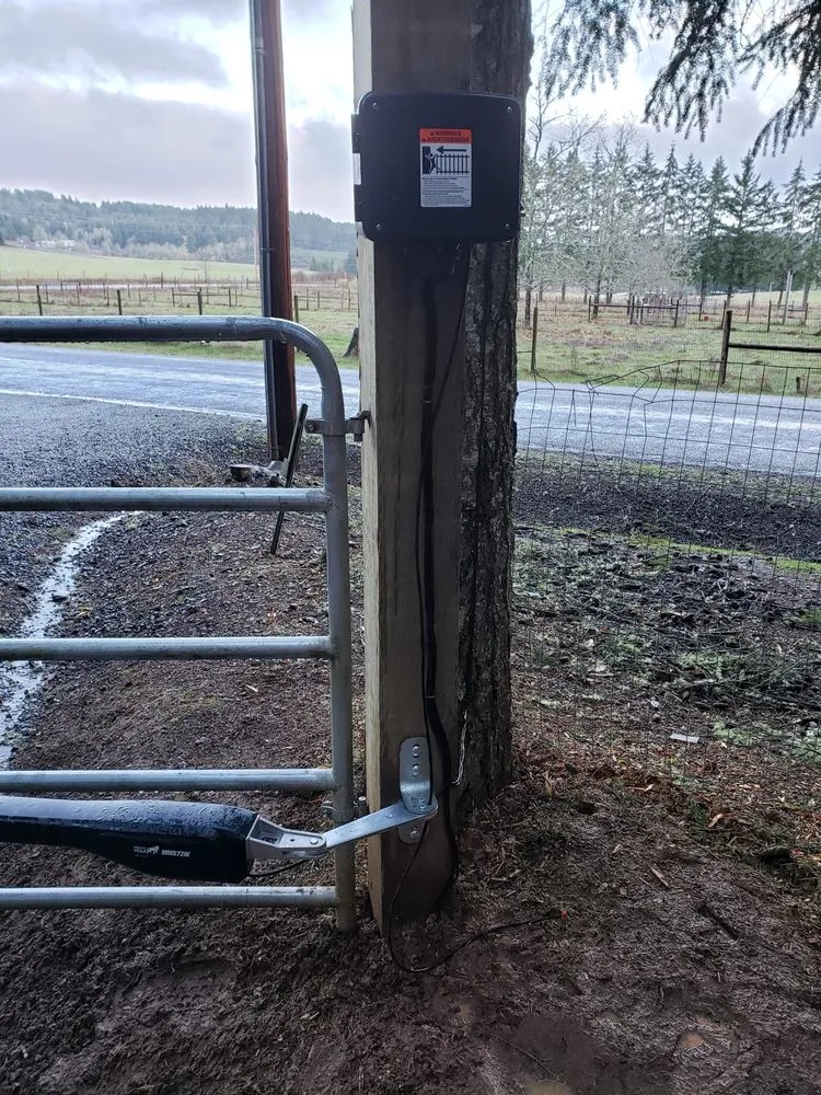 Local chain link fencing experts serving Eugene, OR - Secure Access & Entry