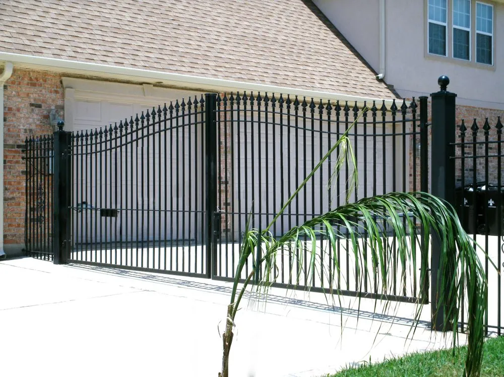 Professional fence repair experts serving Kenner, LA - Security Iron