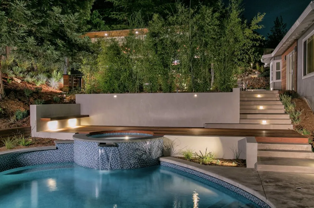 Local vinyl fence installation service in Concord, CA - SG Construction