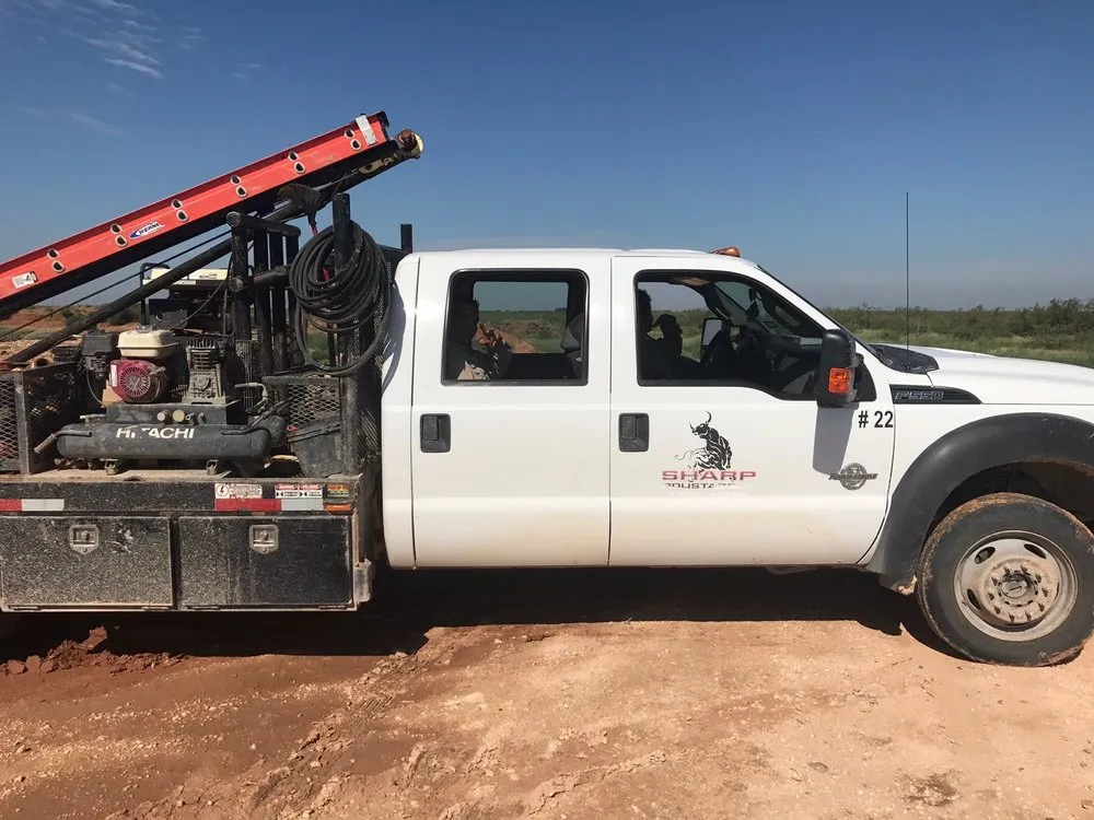 Top-rated vinyl fence installation service in Midland, TX - Sharp Roustabout & Construction