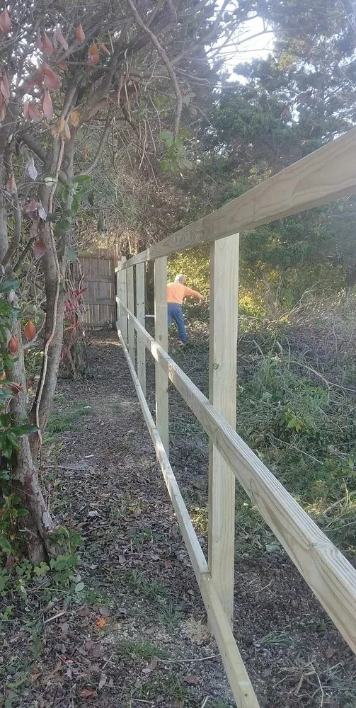 Top-rated wood fence service service in Tulsa, OK - Shell Services
