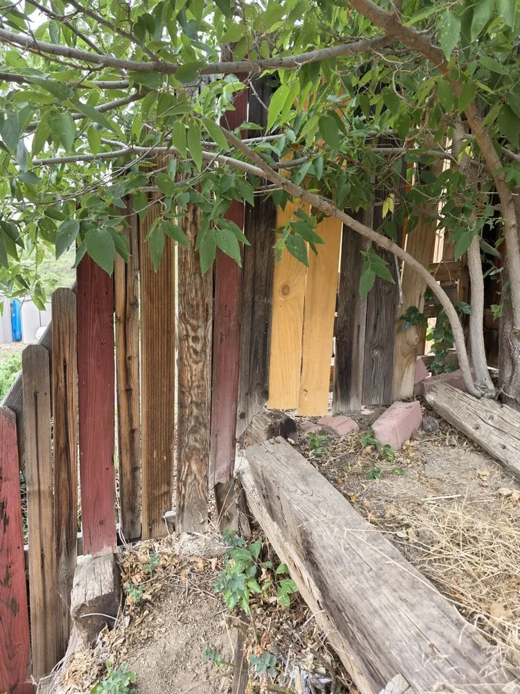Quality vinyl fence installation experts serving Denver, CO - Silver Back