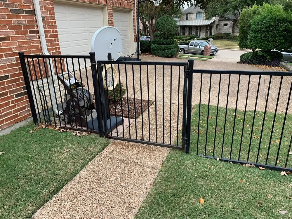 Quality privacy fencing for homes in Carrollton, TX by SimCat