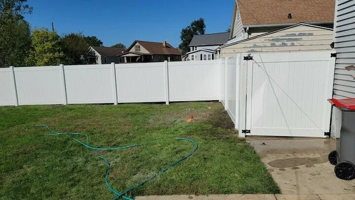 Reliable privacy fencing in Ottawa, IL by Simple Solutions