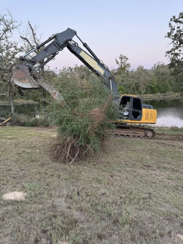 Local privacy fencing service in Centerville, TX - Sms Construction