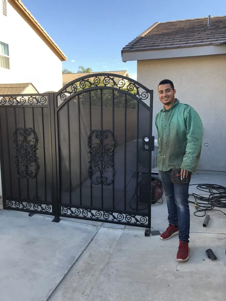Top-rated privacy fencing for homes in Perris, CA by SMW